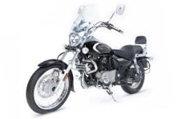 موتورسیکلت باجاج Bajaj Avenger 220 نمای جلو و جانبی