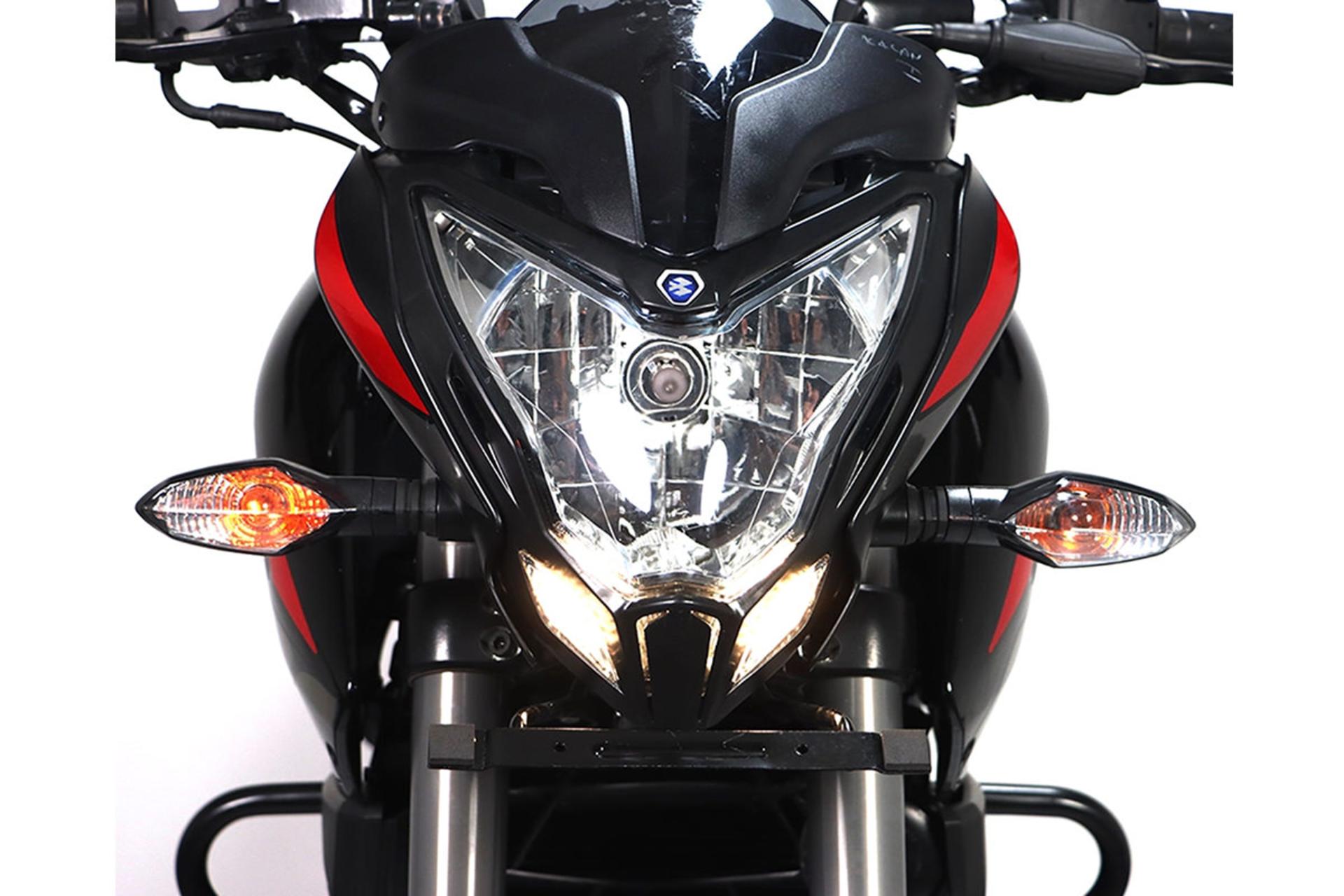 موتورسیکلت باجاج Bajaj Pulsar NS200 نمای چراغ جلو