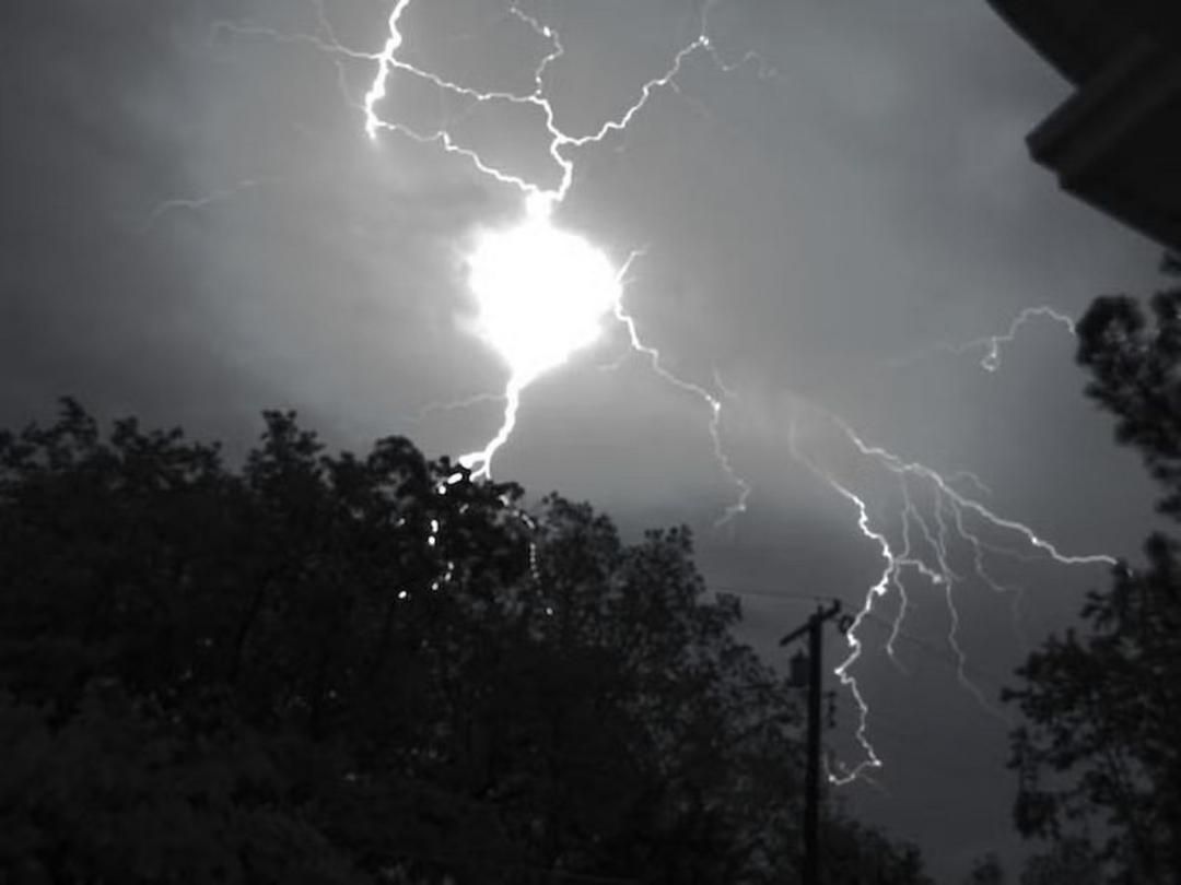پدیده Ball Lightning