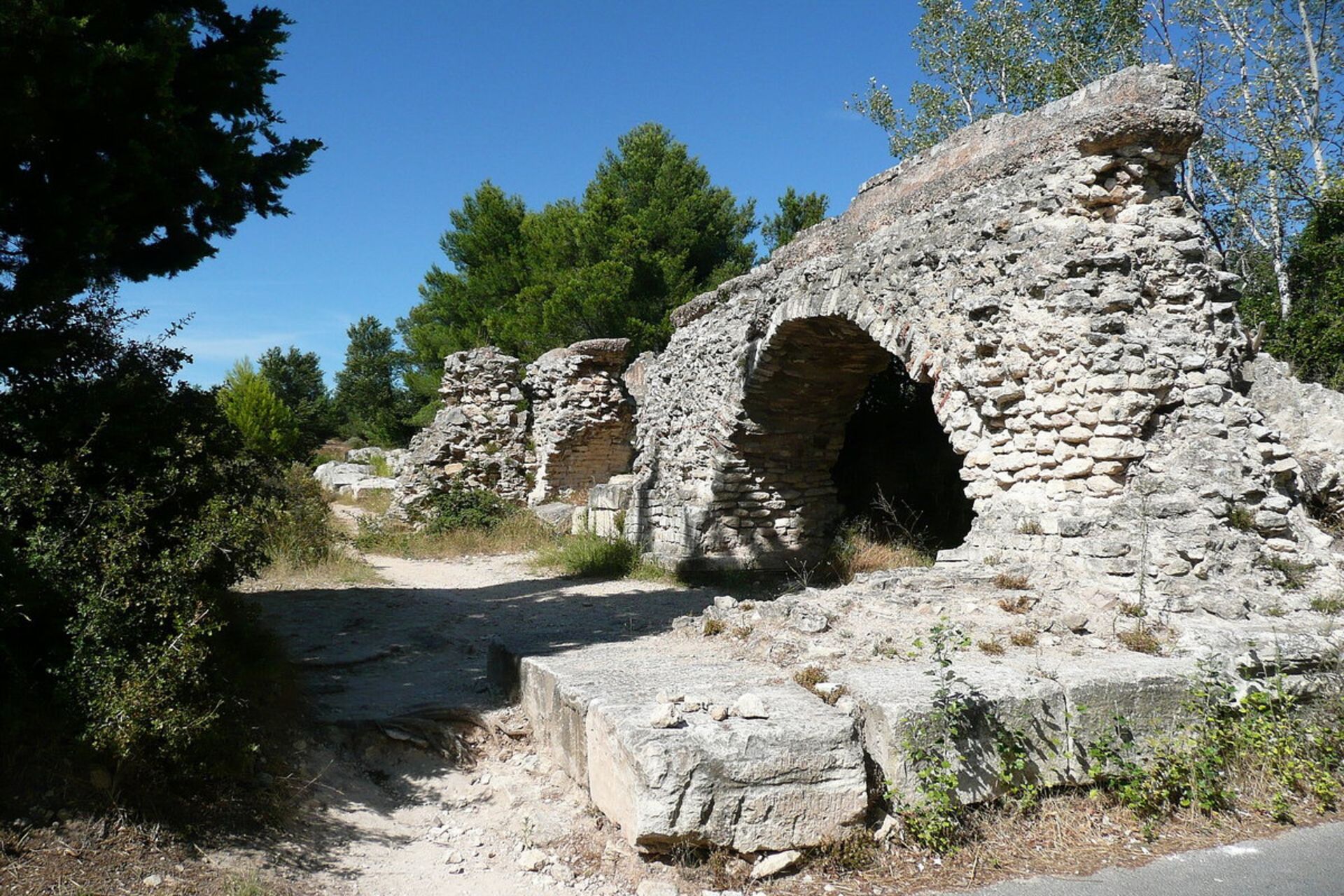 بقایای مجموعه‌ آسیاب‌های باربگال در جنوب فرانسه