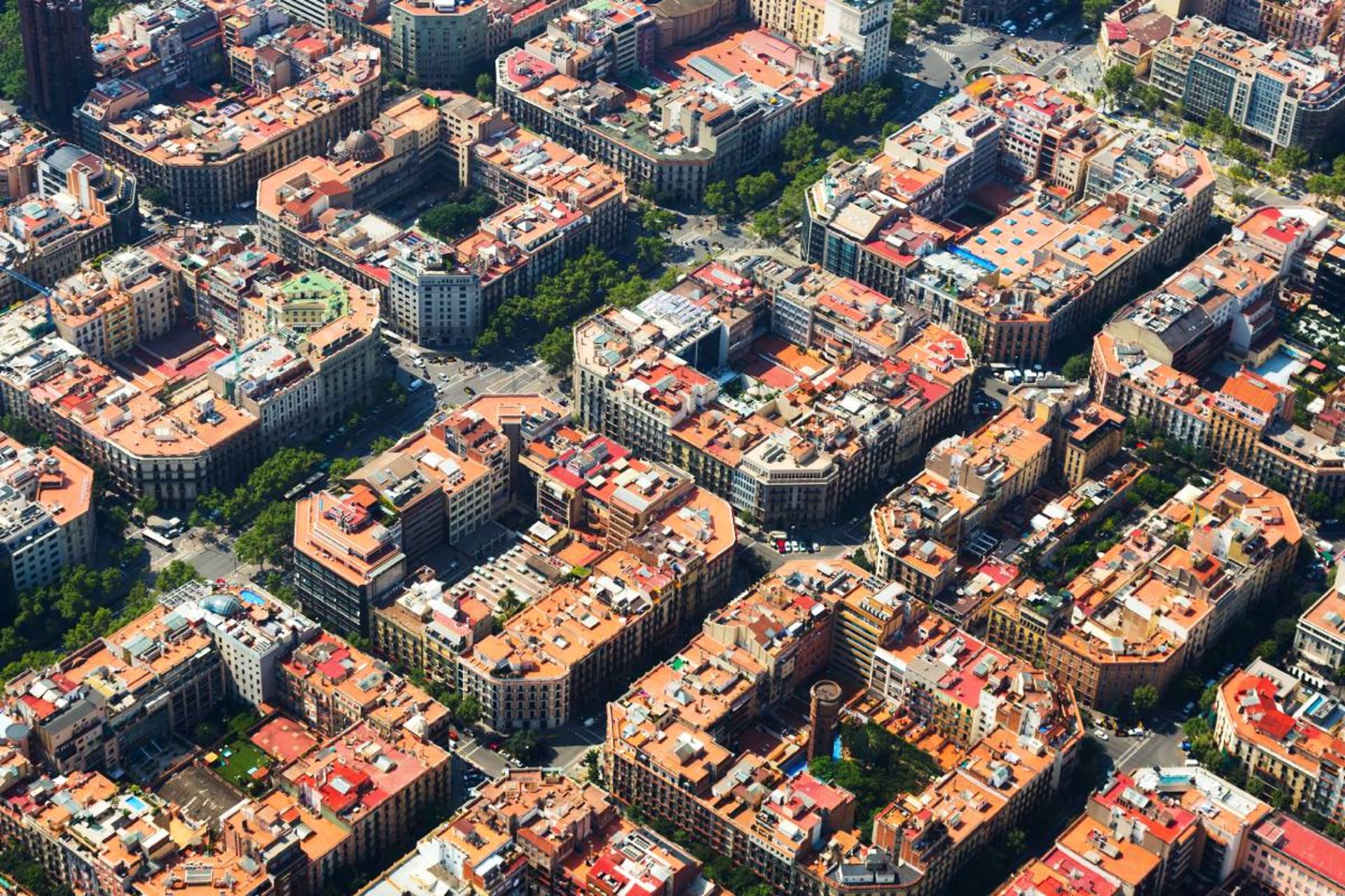 نمای هوایی شهر بارسلونا در اسپانیا.