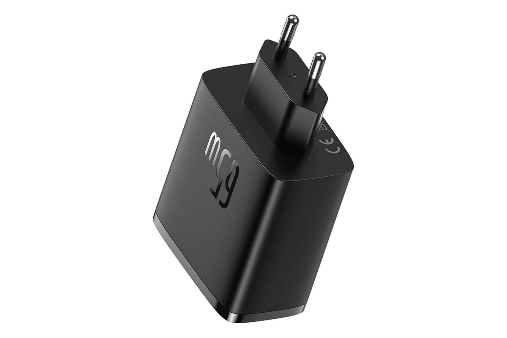شارژر باسئوس Baseus Cube Pro 65W مشکی از نمای کناری