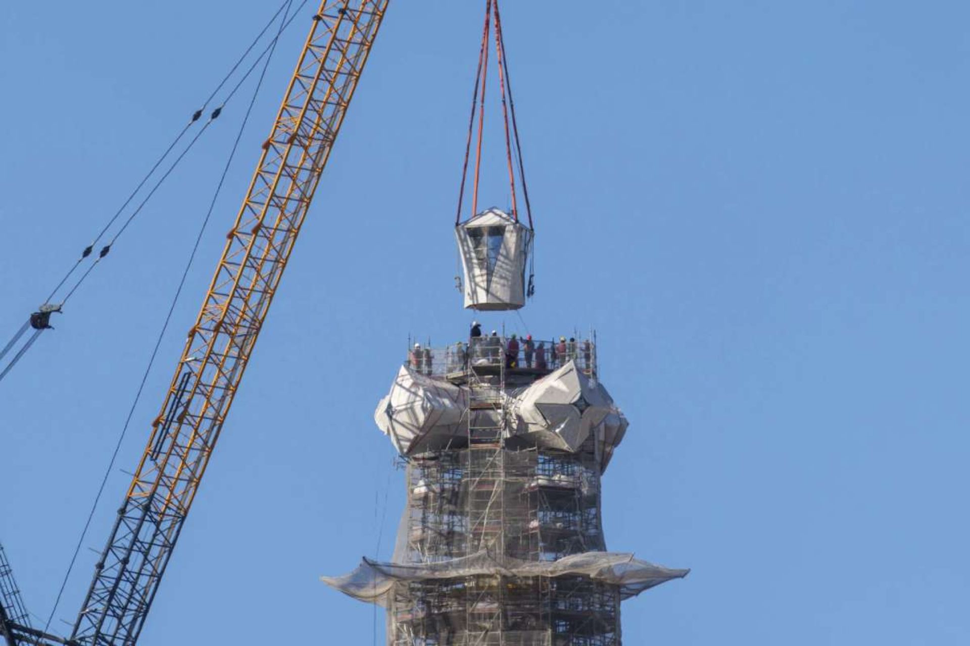 کلیسای ساگرادا فامیلیا در شهر بارسلون در اسپانیا 