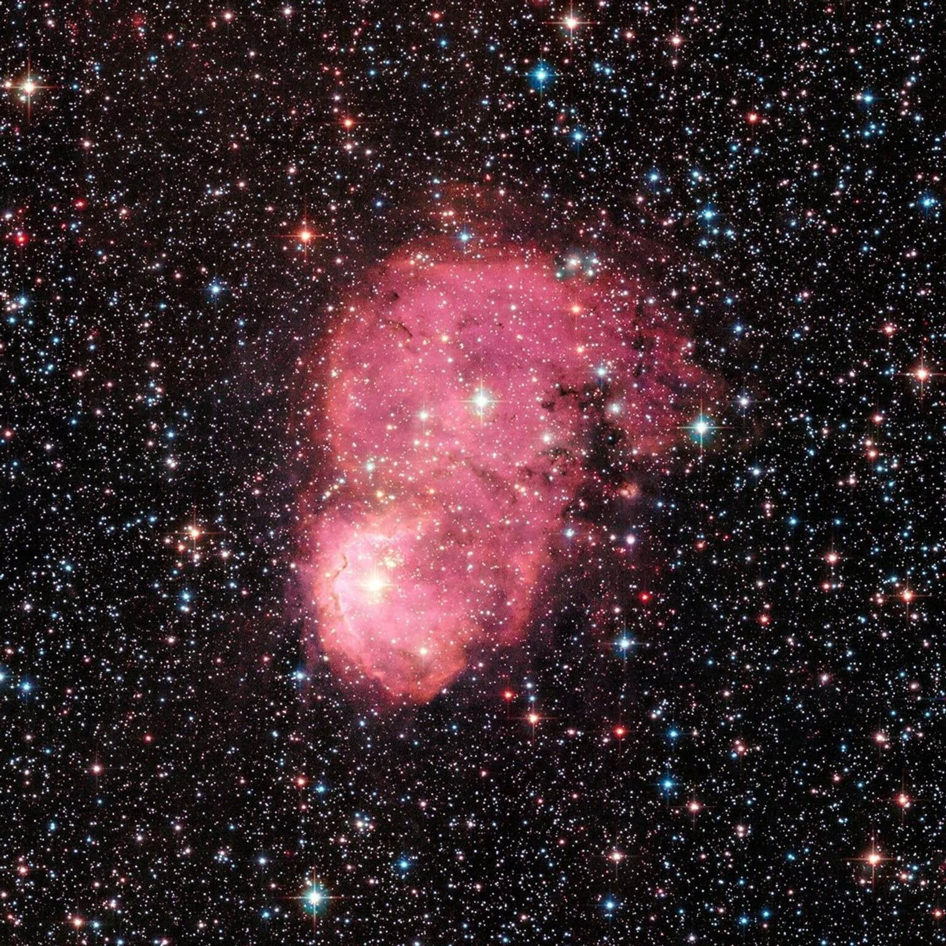 سال بیست و هفتم پروژه تلسکوپ فضایی هابل - NGC 248