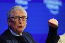 بیل گیتس (Bill Gates) در حال صحبت درباره هوش مصنوعی