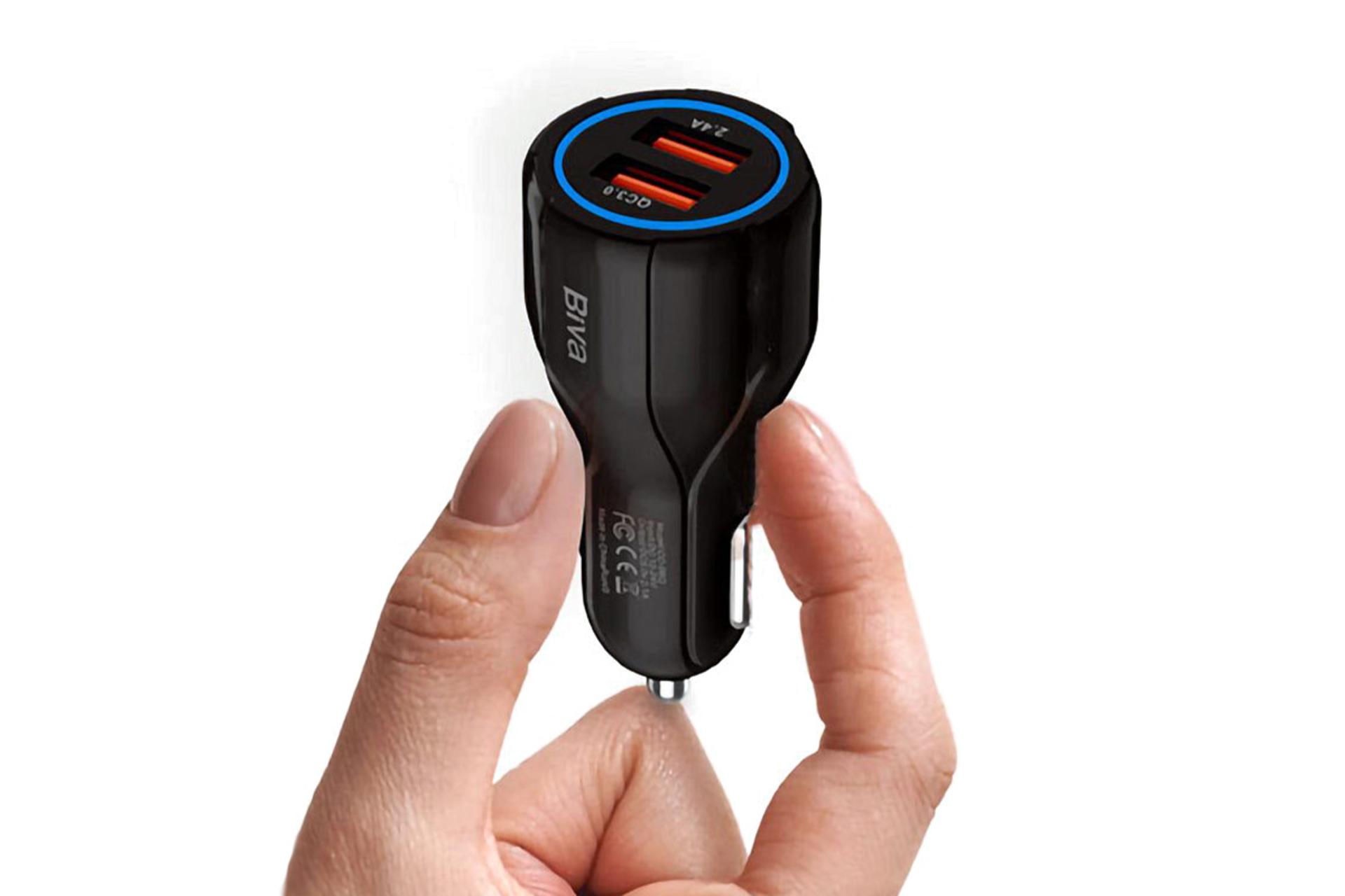 ابعاد شارژر بیوا Biva CC-06Q در دست