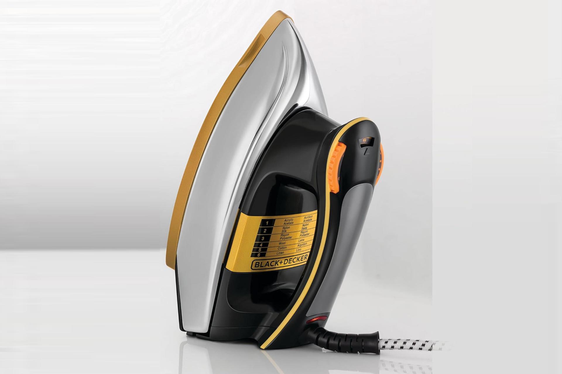 اتو خشک بلک اند دکر BLACK+DECKER F550-B5 نمای ایستاده