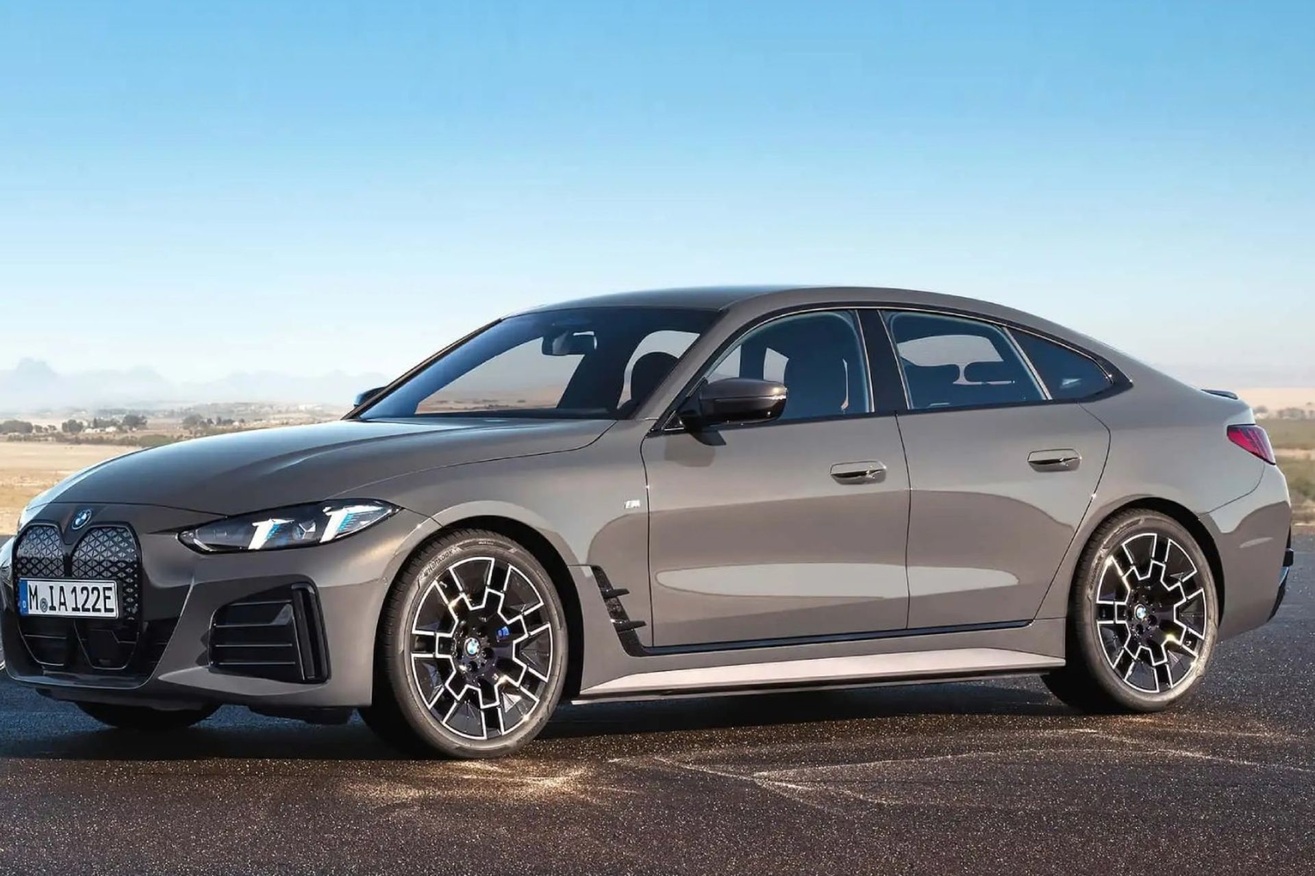 بی‌ام‌و i4 2026