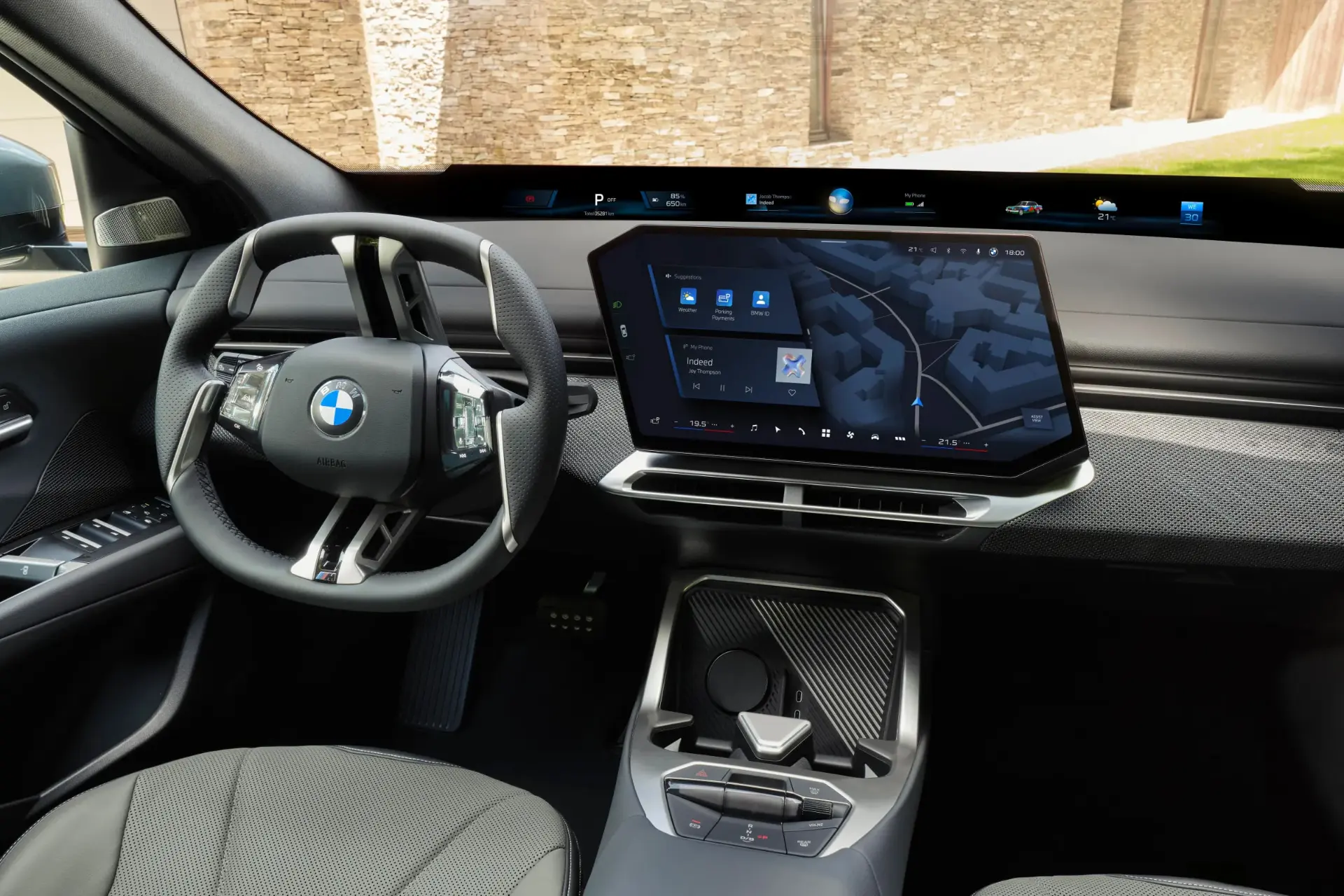 داشبورد و سیستم اطلاعاتی خودروی BMW iX4 (BMW iX4) با نمایشگر بزرگ