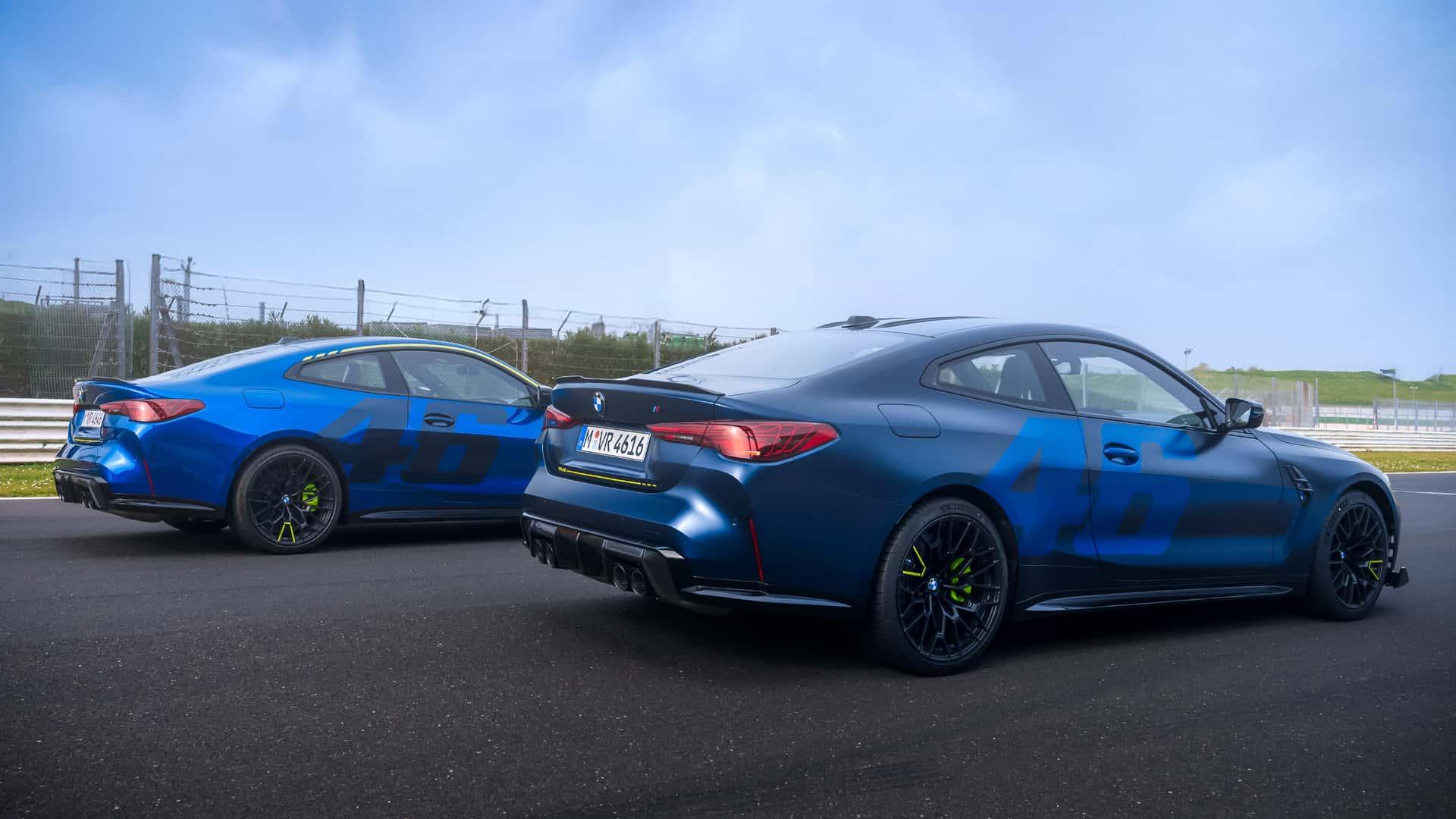 دو خودرو M4 CS Edition VR4 در کنار هم روی پیست از نمای پشت