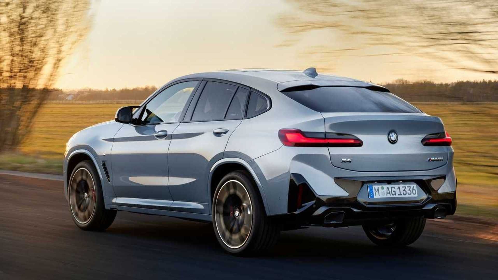 نمای سه‌چهارم عقب خودرو BMW X4