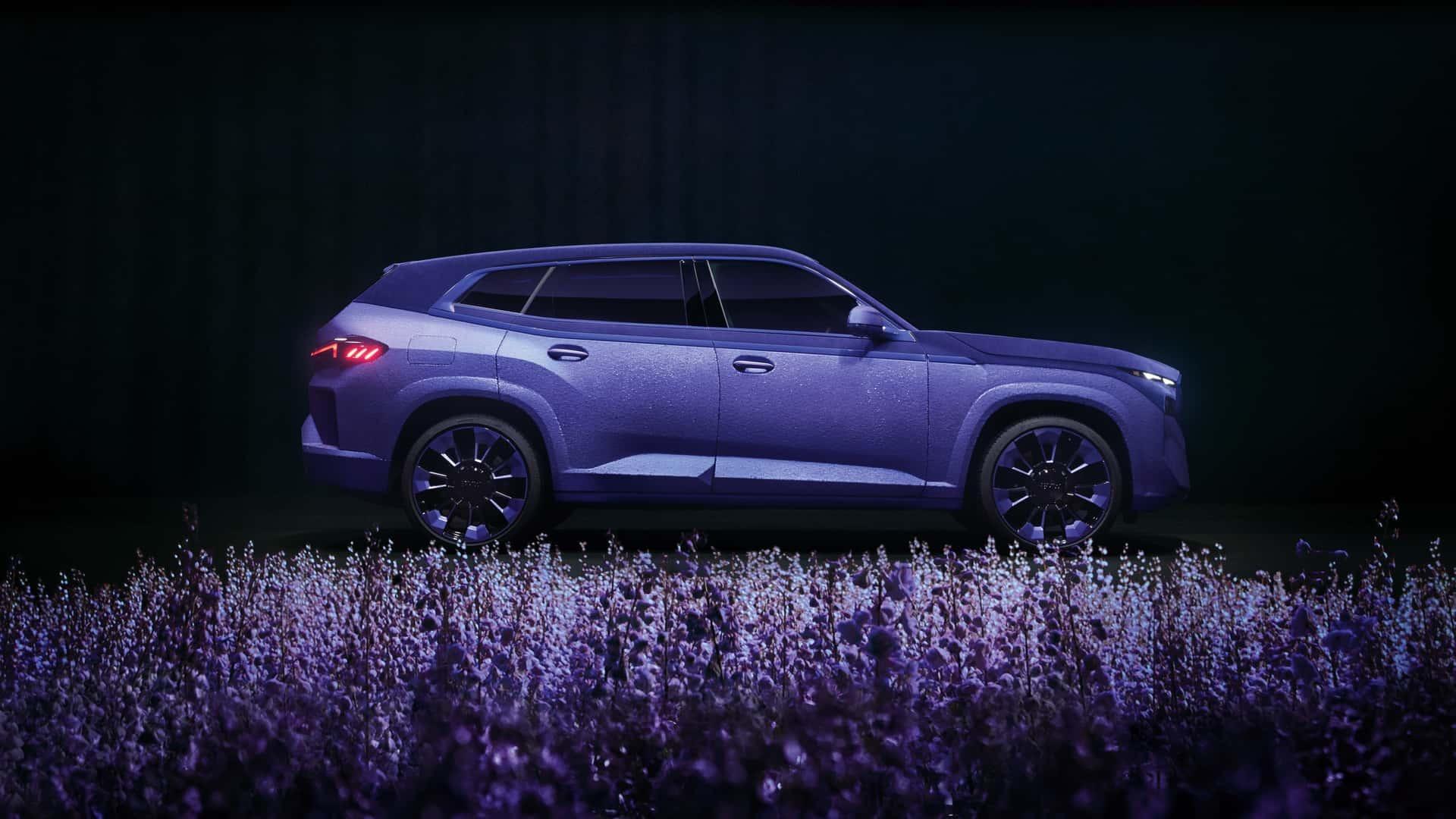 نمای جانبی خودرو سفارشی BMW XM 