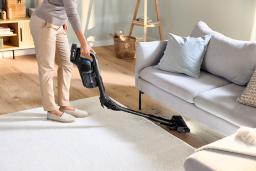 جاروشارژی Bosch Unlimited 10 در رنگ مشکی