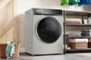 ماشین لباسشویی بوش Bosch WGB2440XGC نمای جلو و جانبی