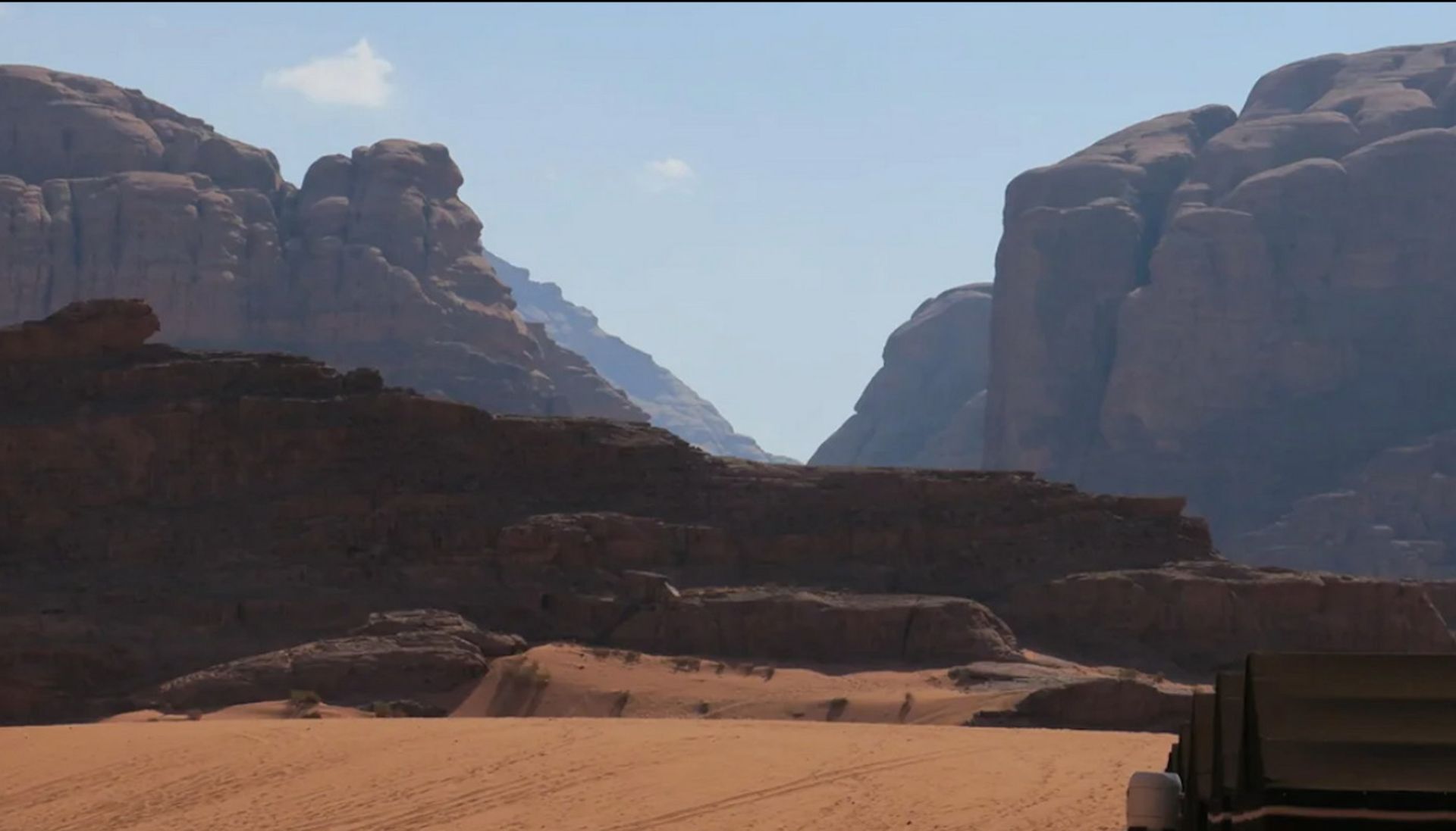 از مجموعه عکس‌های پیدا شده در یک دوربین دست‌دوم نمای طبیعت و کوه