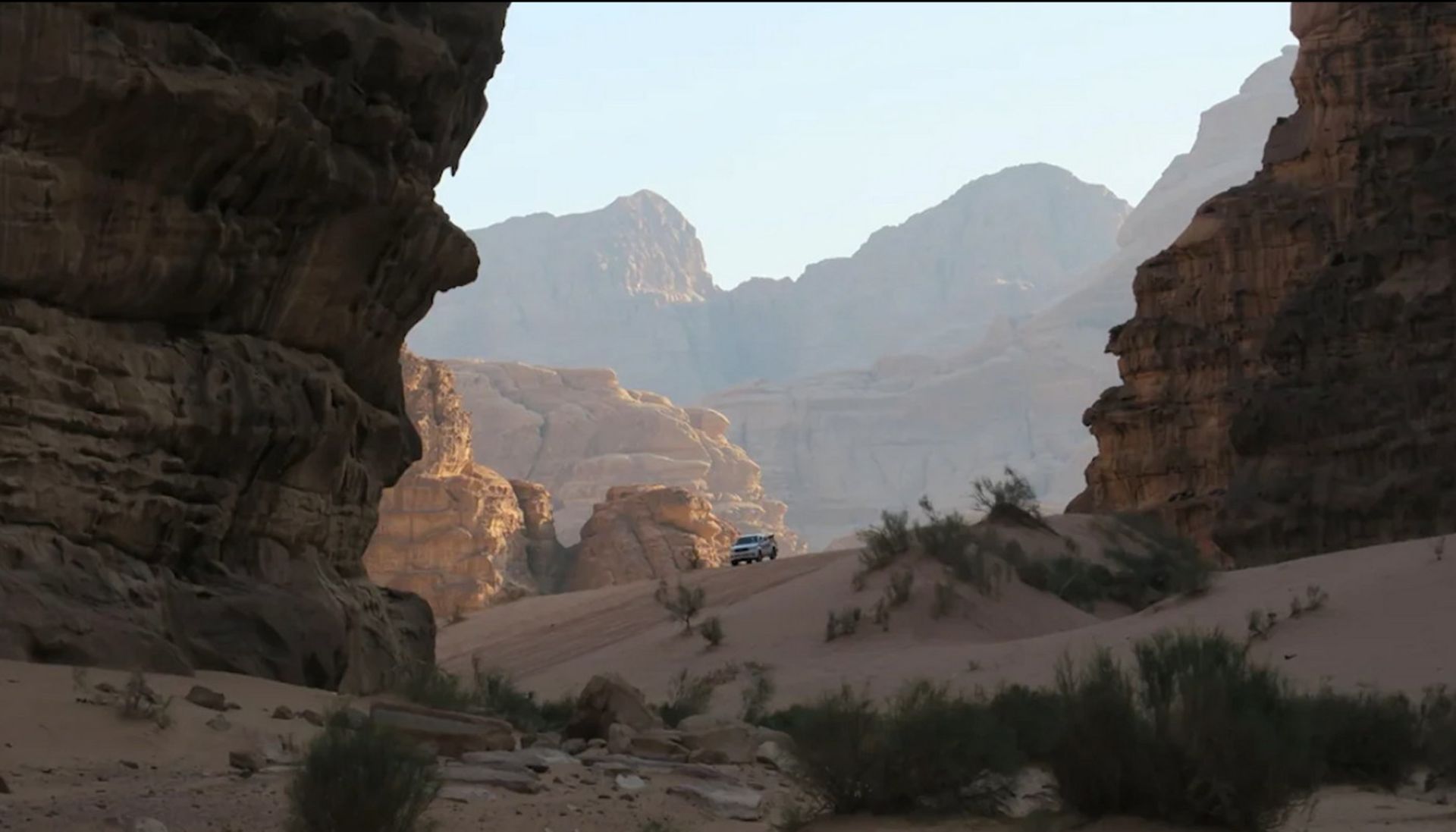 از مجموعه عکس‌های پیدا شده در یک دوربین دست‌دوم نمای طبیعت و کوه