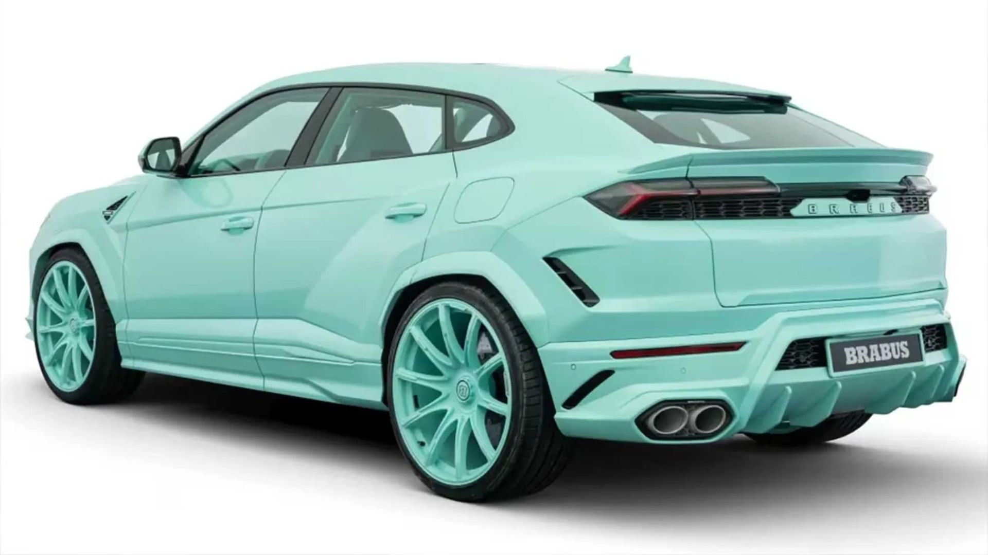 نمای سه‌چهارم عقبی خودرو برابوس ۹۰۰