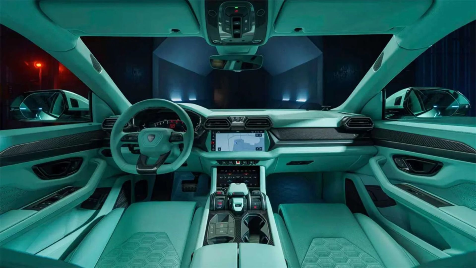 کابین داخلی خودرو برابوس ۹۰۰