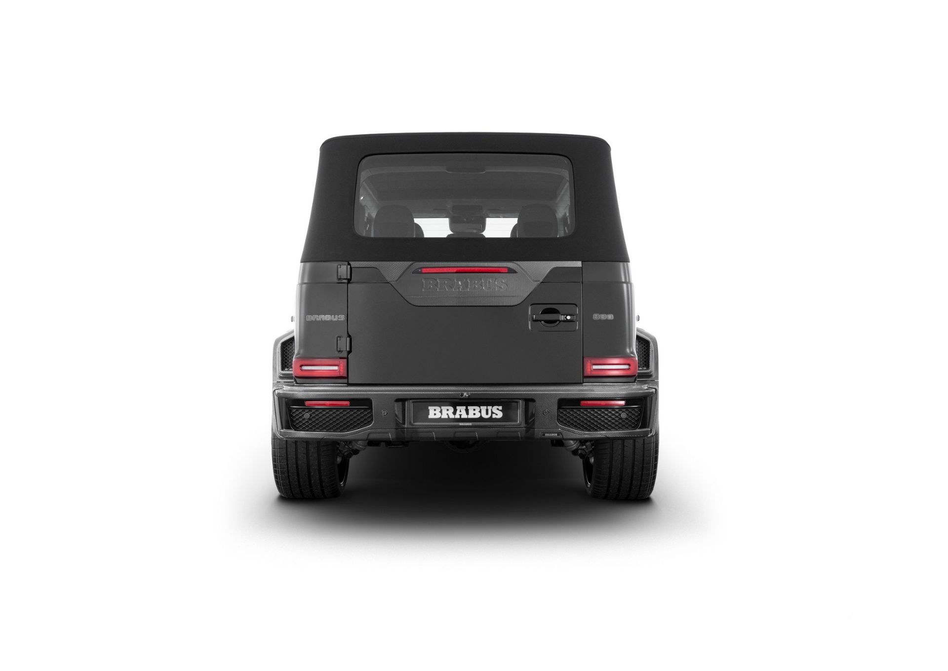 نمای پشت خودرو برابوس جی کلاس ۸۰۰ رنگ مشکی