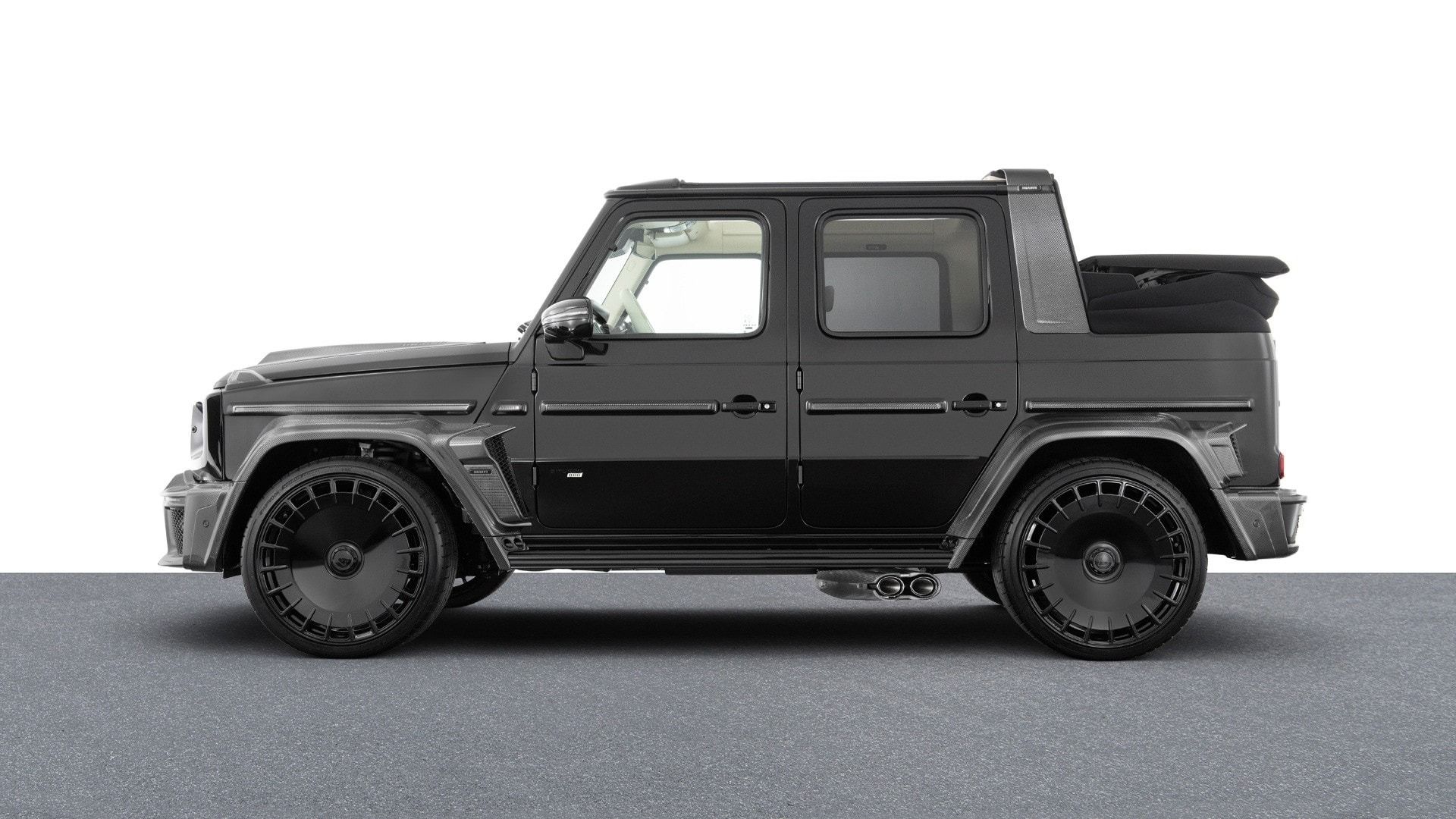 نمای جانبی خودرو برابوس جی کلاس ۸۰۰ رنگ مشکی