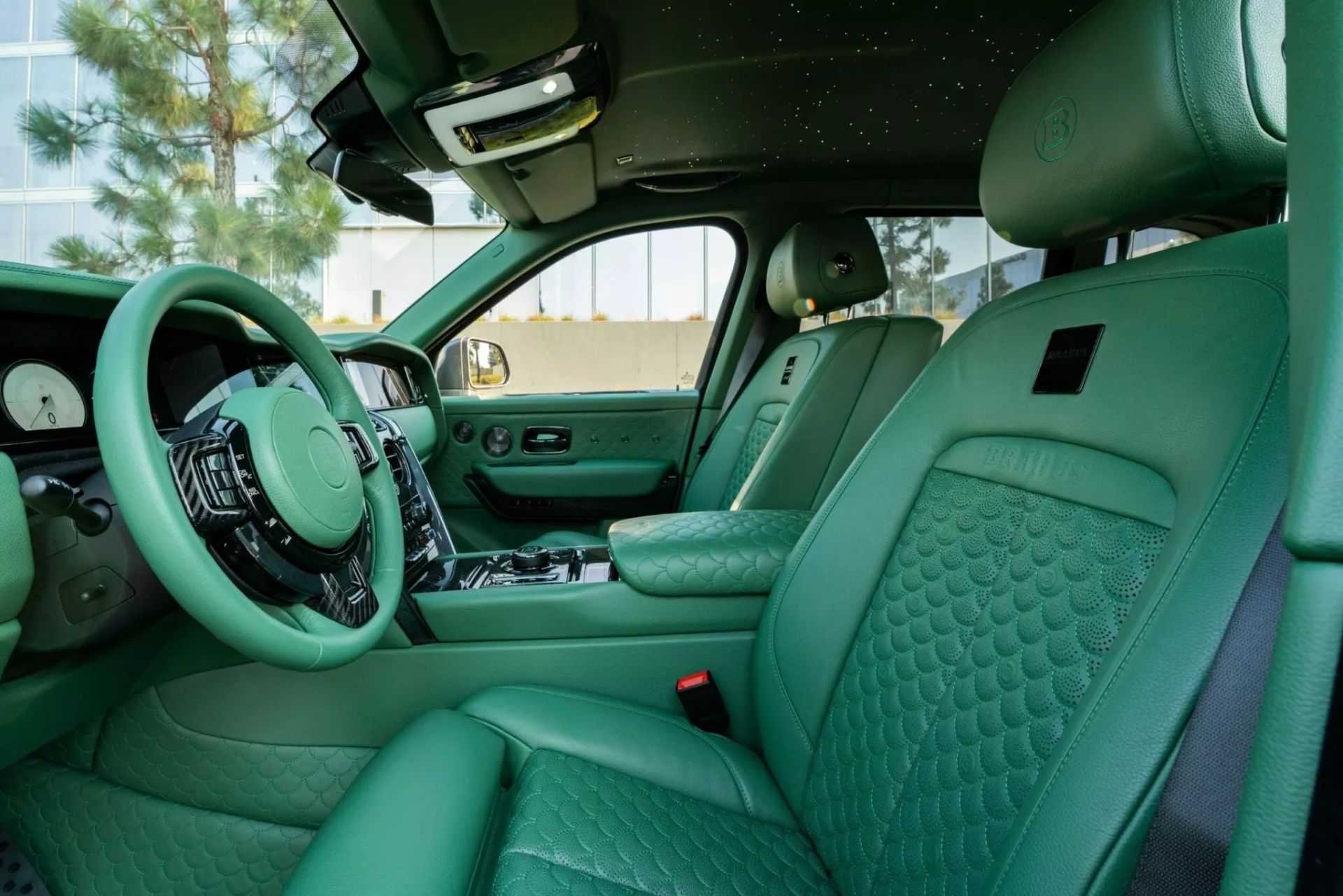 فرمان رولزرویس BRABUS 700 Cullinan Series II 