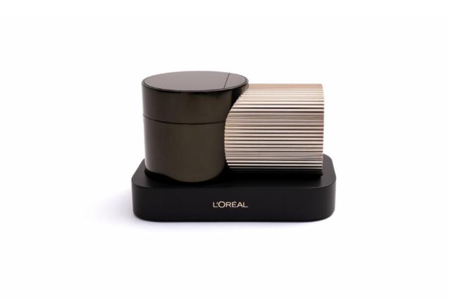 چاپگر نوآورانه L’Oreal روی صورت شما چاپ می کند نه کاغذ!