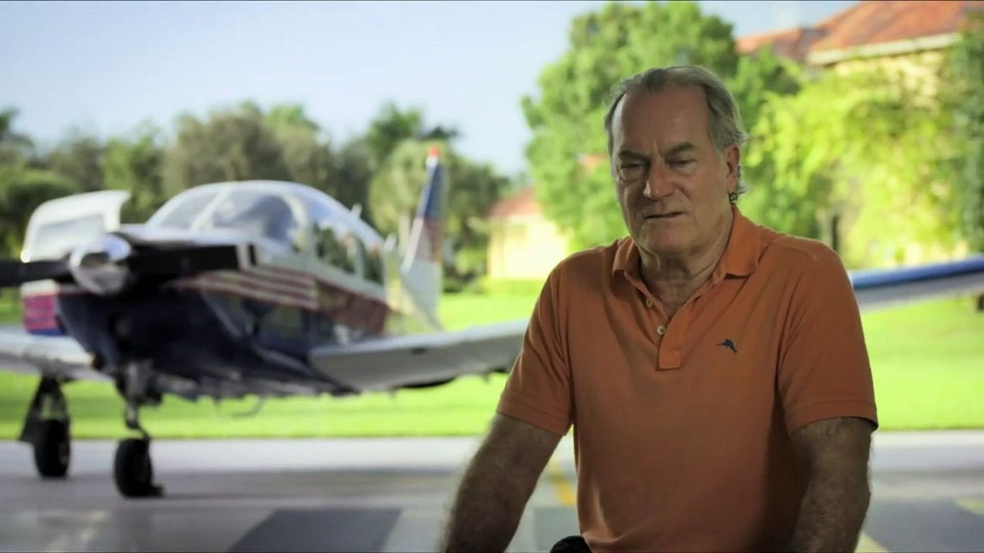 بروس گرنون خلبان