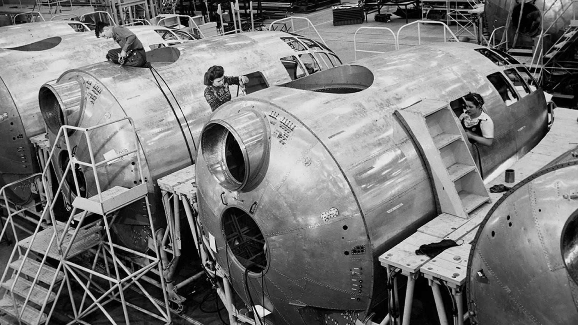 کارخانه ساخت بمب افکن B-29 