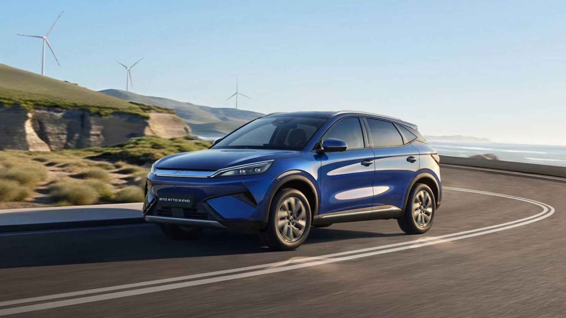 کراس اور BYD Atto 3 Evo