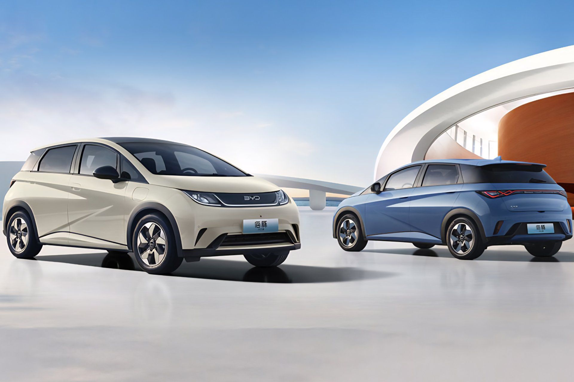 هاچ بک برقی بی وای دی دلفین ۲۰۲۵