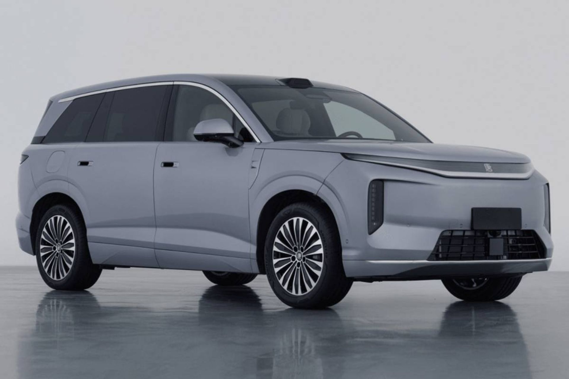 شاسی بلند بی وای دی گریت تانگ