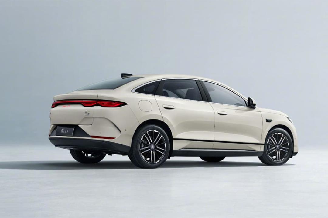 خودرو BYD Qin L بخش پشتی