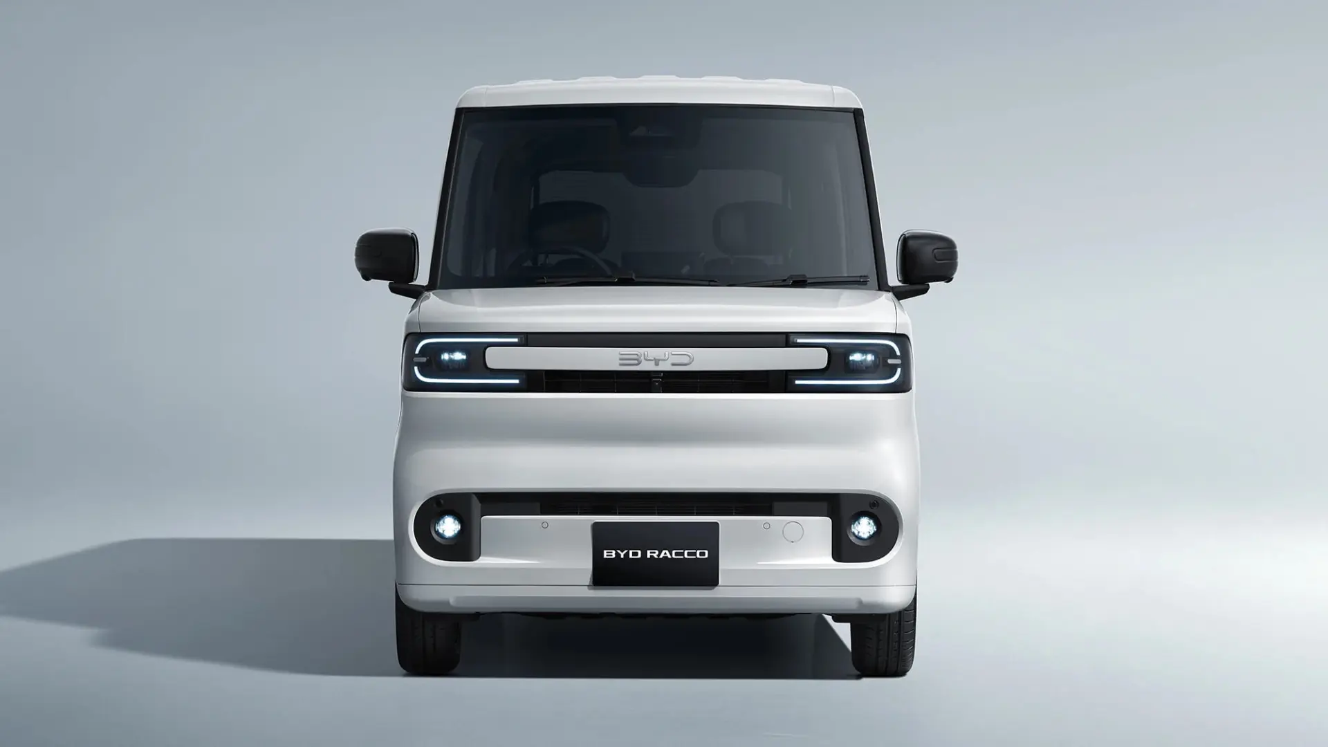 خودرو شهری بیوایدی (BYD Racco) سفید رنگ با طراحی مدرن