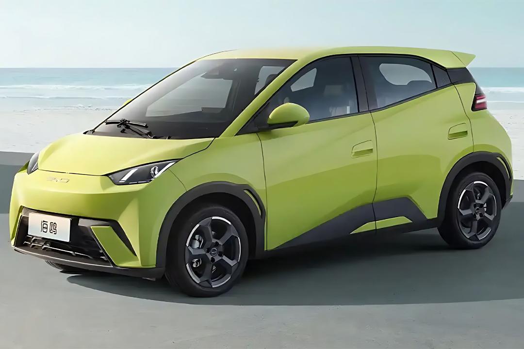 نمای سه‌چهارم جلو خودرو BYD Seagull