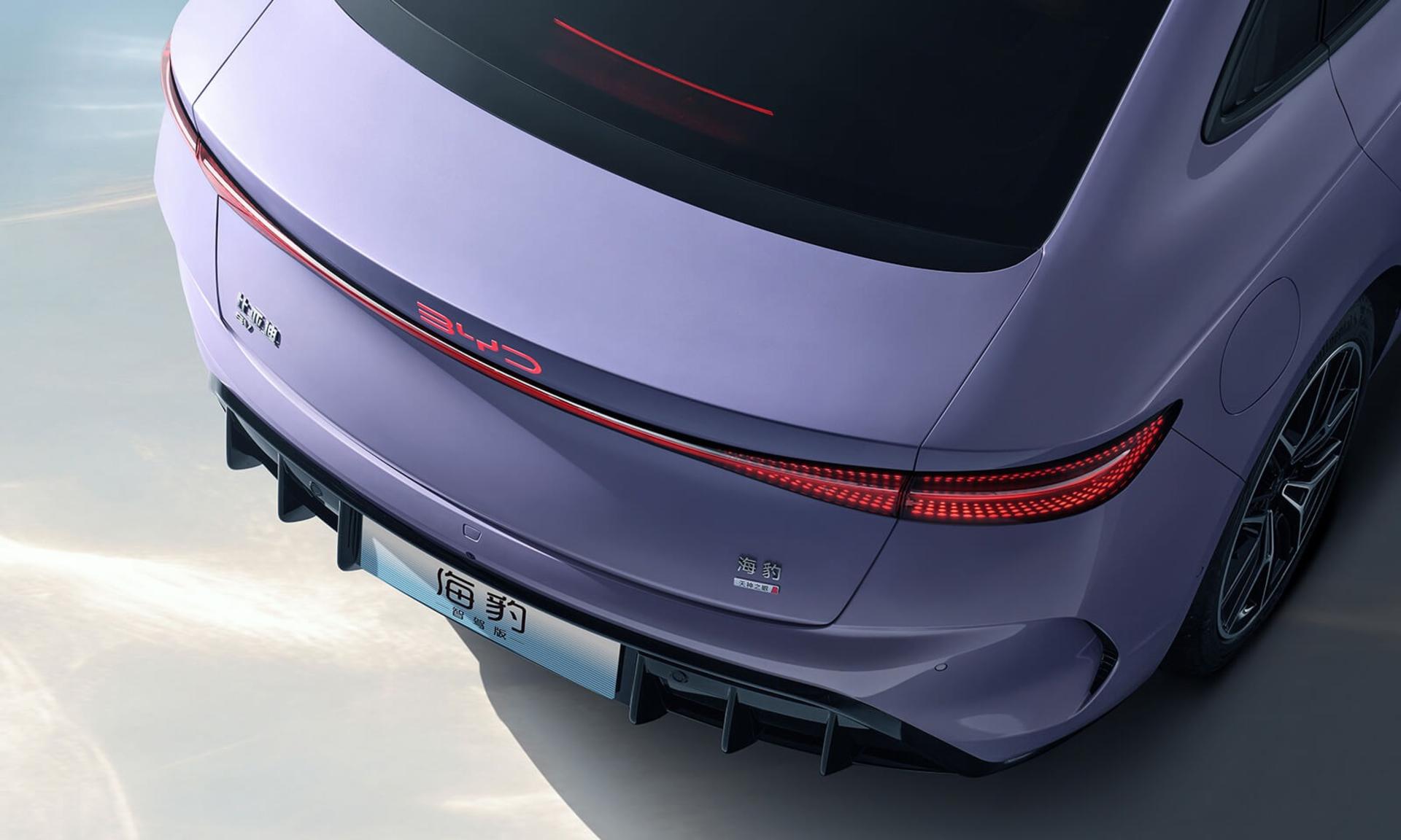 چراغ‌های عقب خودروی BYD Seal 2025