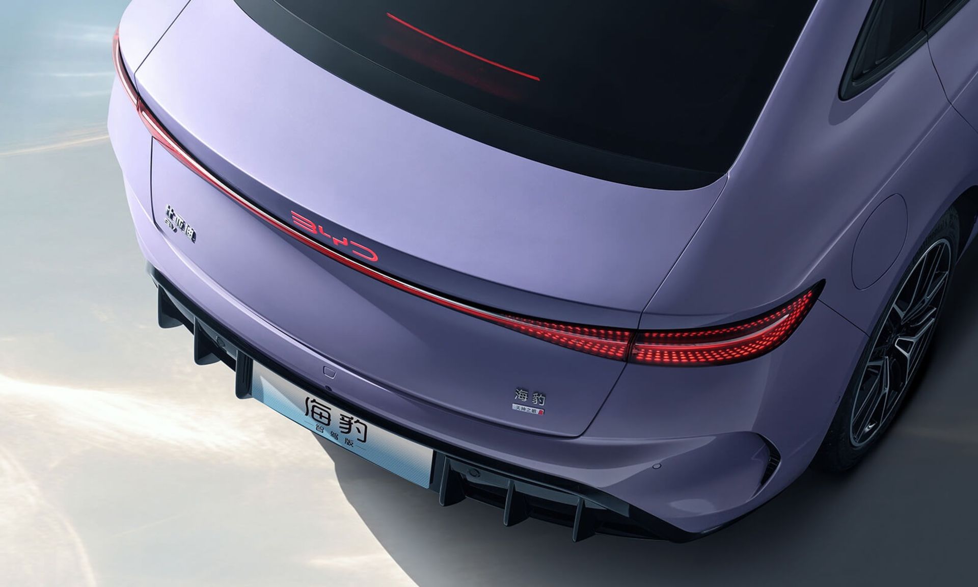 چراغ‌های عقب خودروی BYD Seal 2025