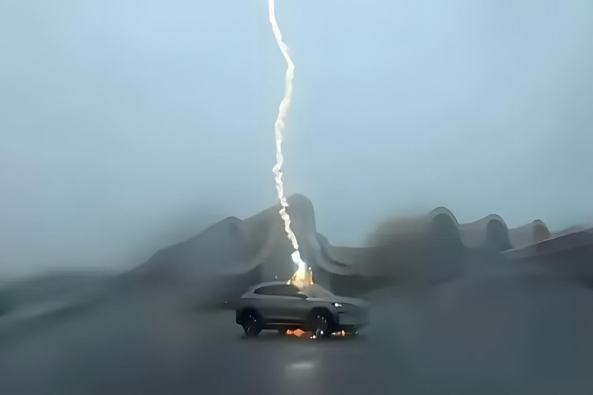 برخورد رعد و برق به خودرو BYD Song Plus برقی