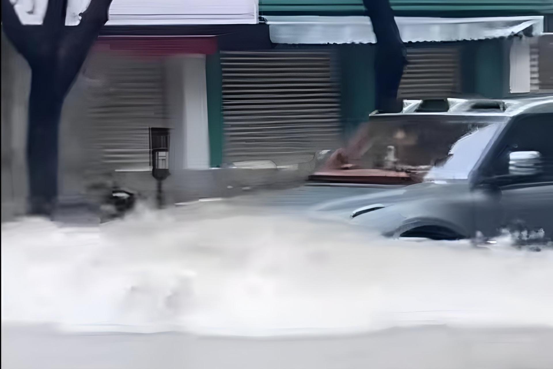 خودرو BYD Yangwang U8 در سیل