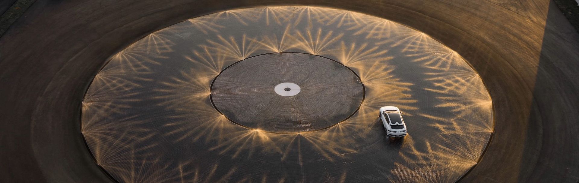 نمای هوایی از پیست کارخانه‌ی بی‌وای‌دی ژنگژو