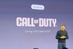 لوگوی بازی کال آو دیوتی (Call of Duty) روی نمایشگر بزرگ در کنار سخنران