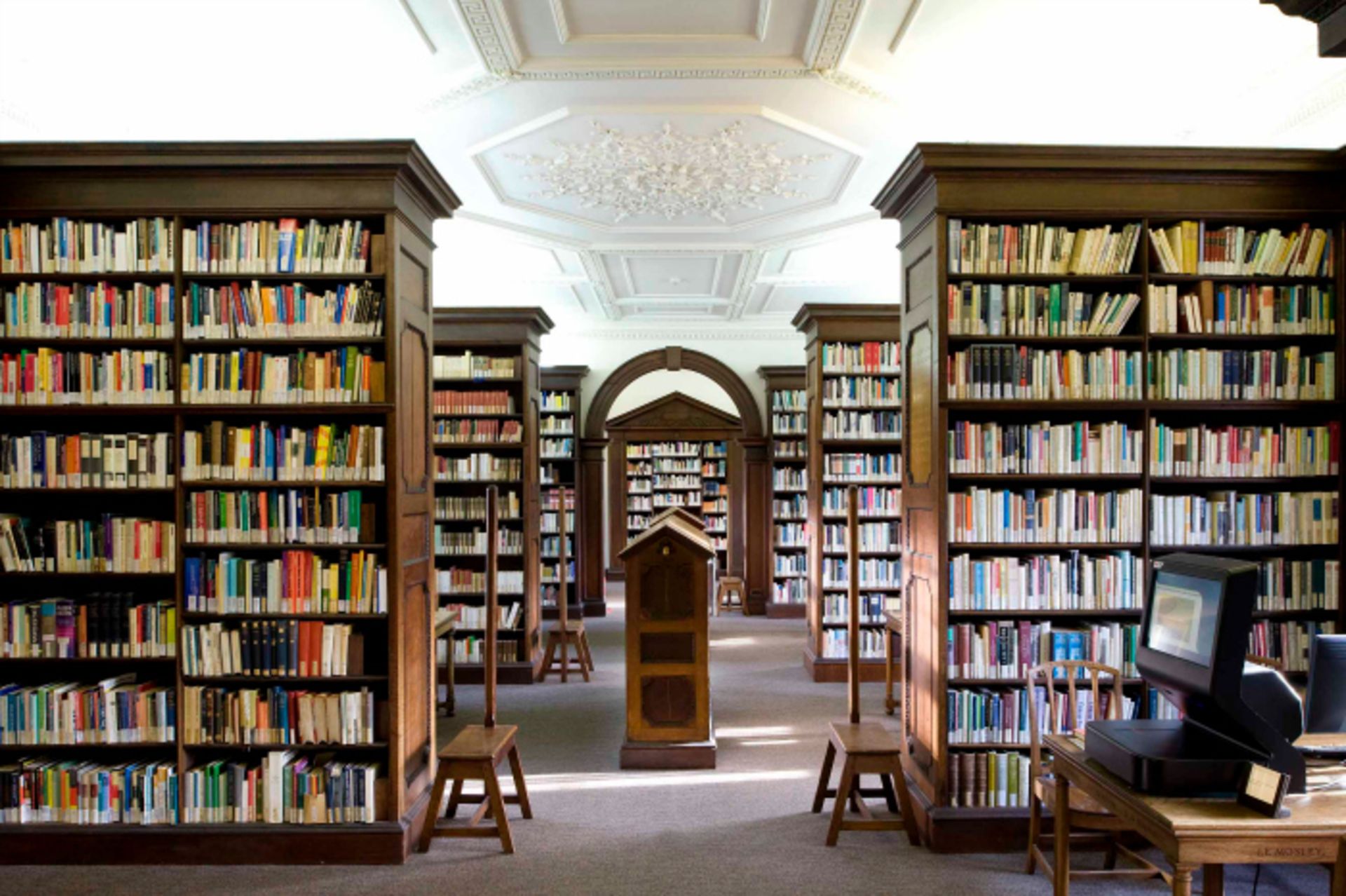 کتابخانه‌ دانشگاه کبریج بریتانیا 