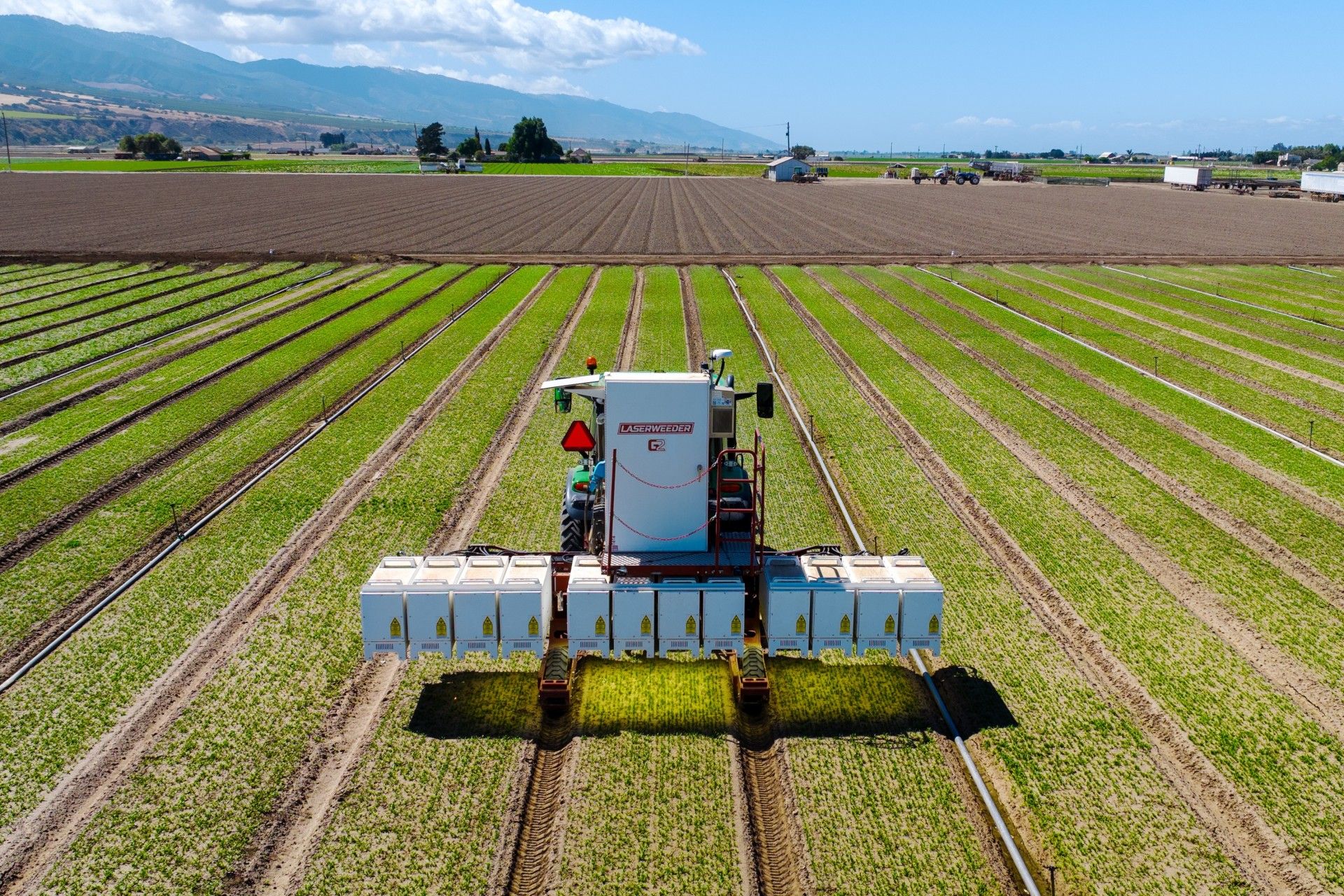 دستگاه لیزرویدر کربن رباتیکس در زمین کشاورزی