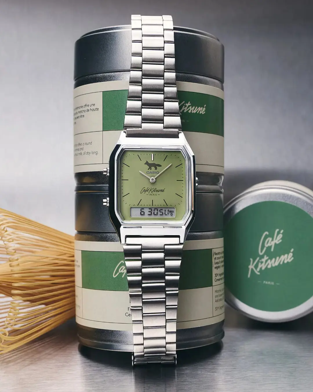 ساعت مچی کاسیو (Casio) با صفحه سبز ماچا و بند استیل