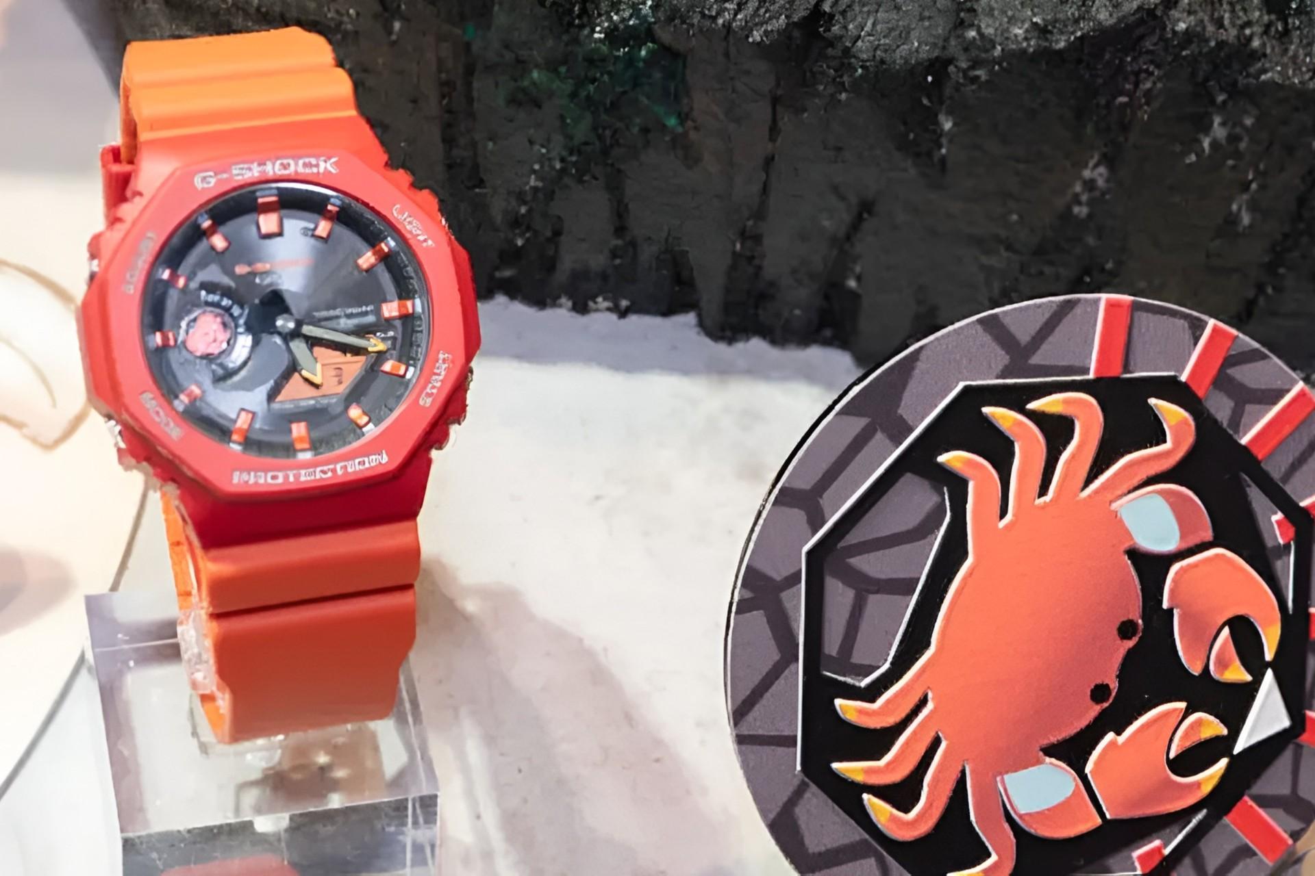 نمای جلو ساعت کاسیو رنگ نارنجی