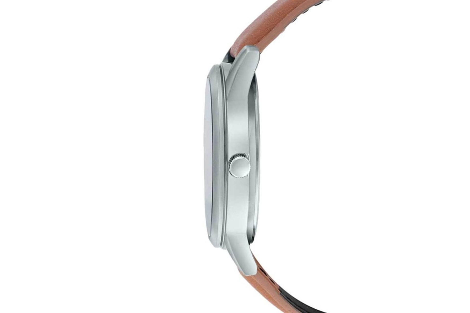 ساعت مچی مردانه کاسیو Casio Standard MTP-V005L-2B4 از نمای کناری