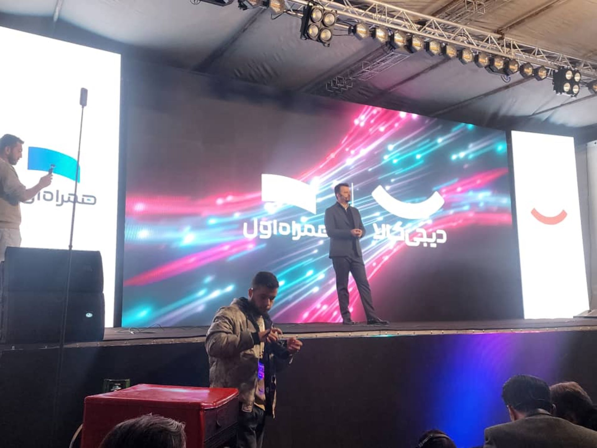 مسعود طباطبایی در افتتاحیه فروشگاه همراه اول و دیجی  کالا