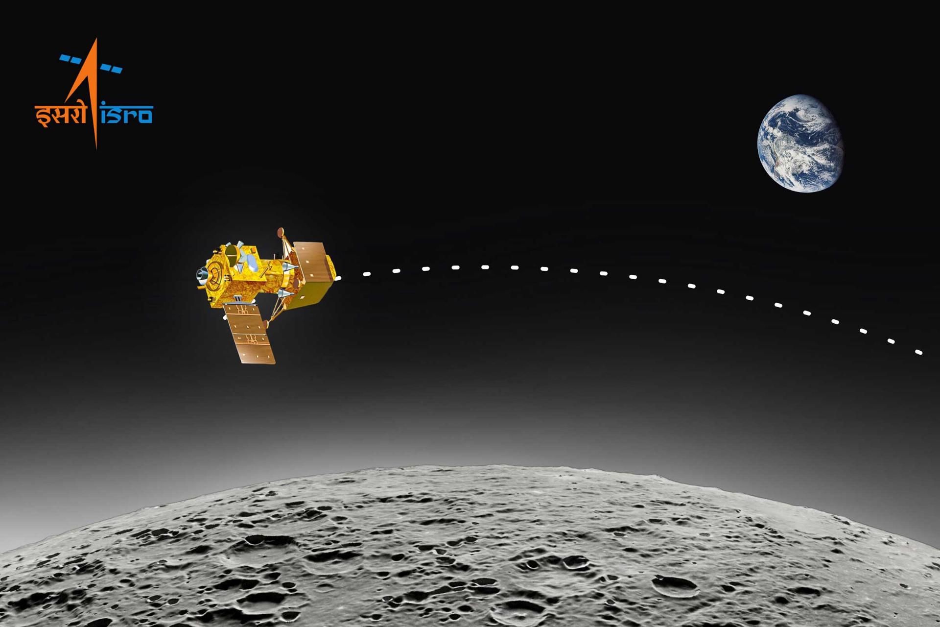 فضاپیمای چاندرایان ۳ برفراز ماه