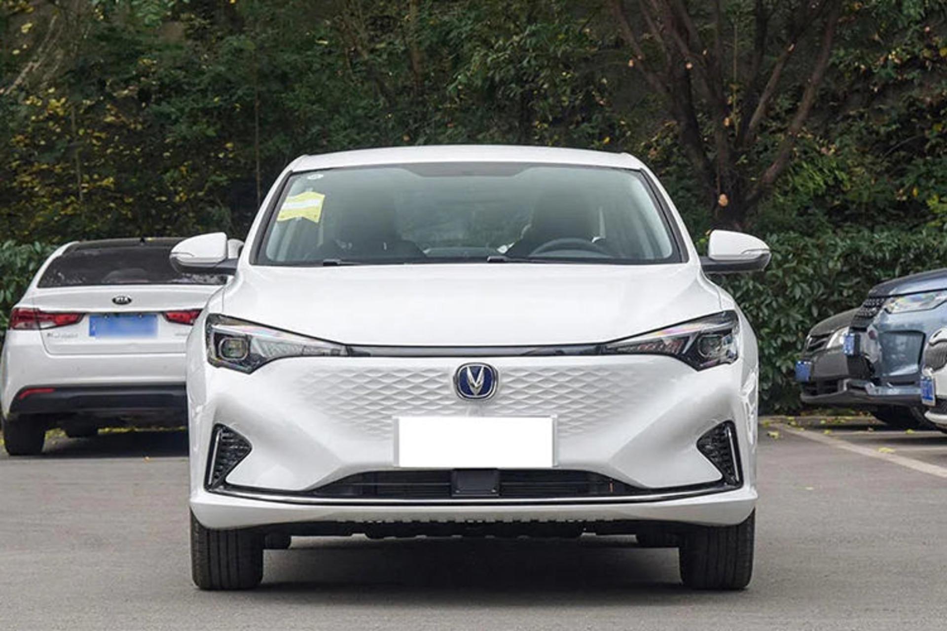 خودرو چانگان ایدو برقی Changan Eado EV460 نمای جلو