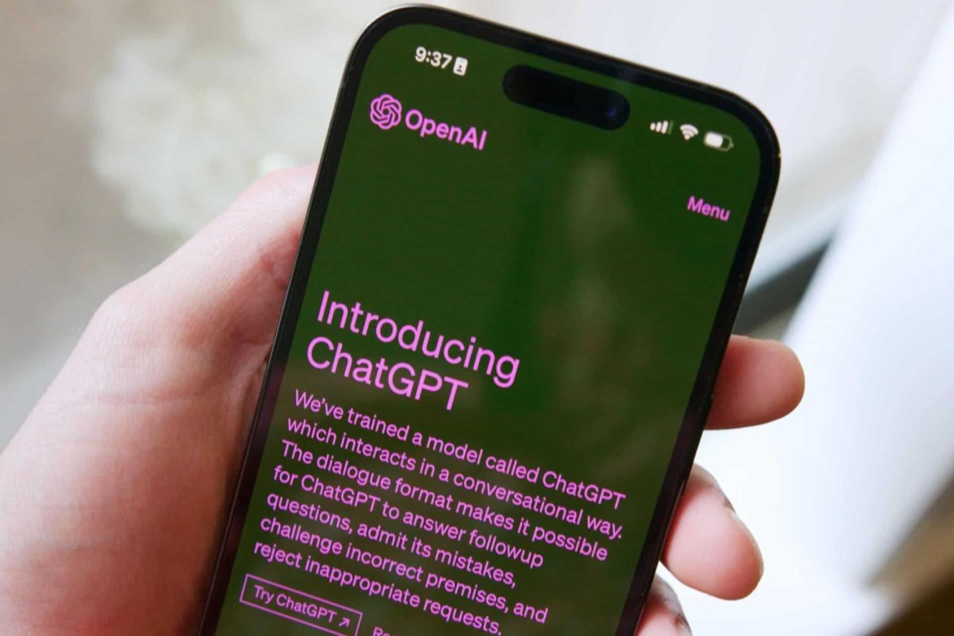 نسخه iOS چت بات ChatGPT