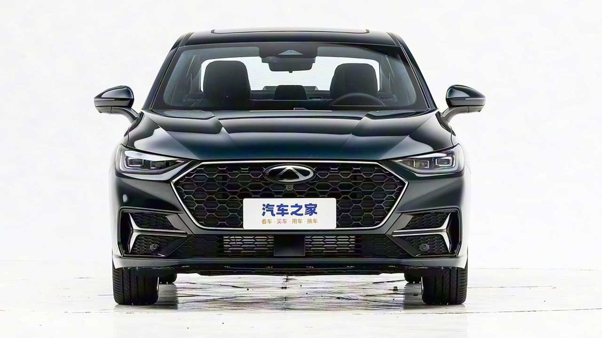 نمای جلو خودرو چری آریزو ۸ پرو